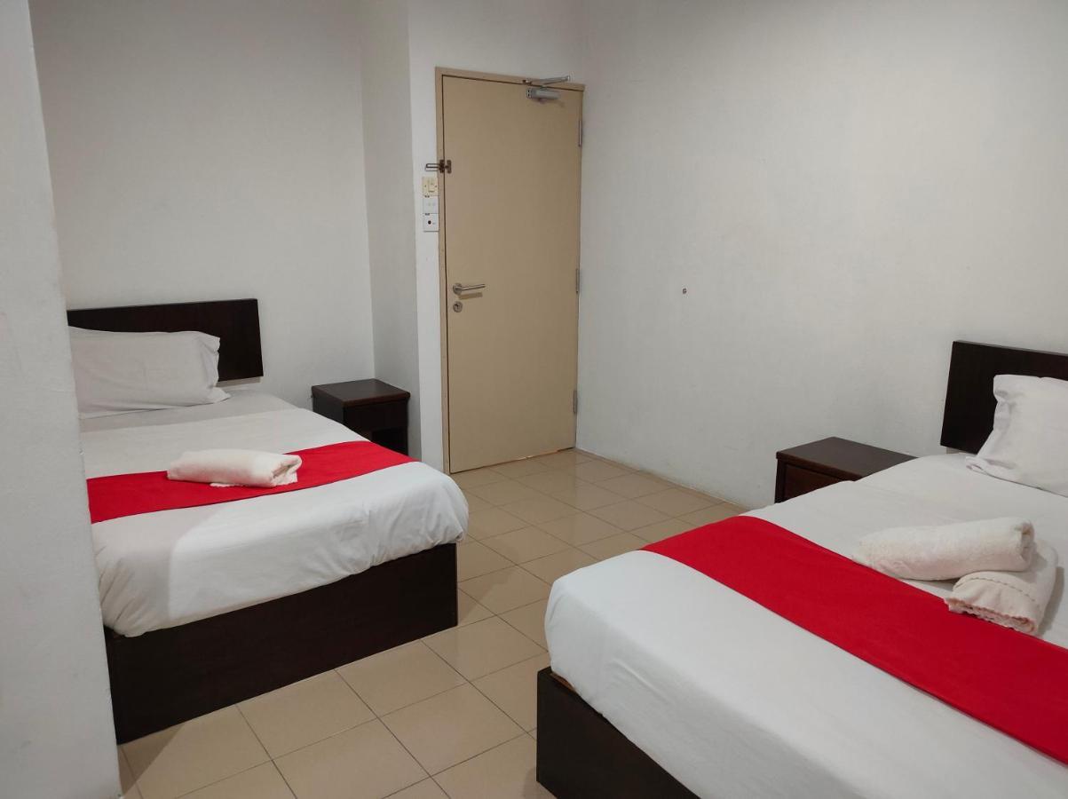 טלוק אינטן Hotel Star Inn מראה חיצוני תמונה