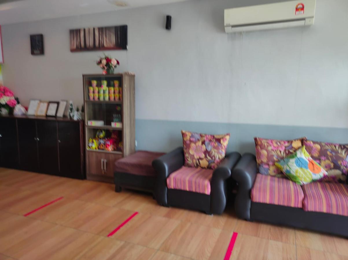 טלוק אינטן Hotel Star Inn מראה חיצוני תמונה